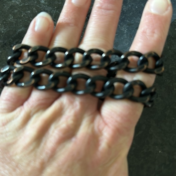 Double chain bracelet magnetic snakeskin closure - Picture 3 of 5